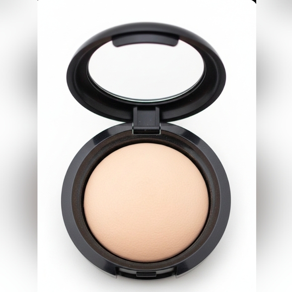 LAURA GELLER Baked Highlighter/Natural Glow French Vanilla - Picture 3 of 4